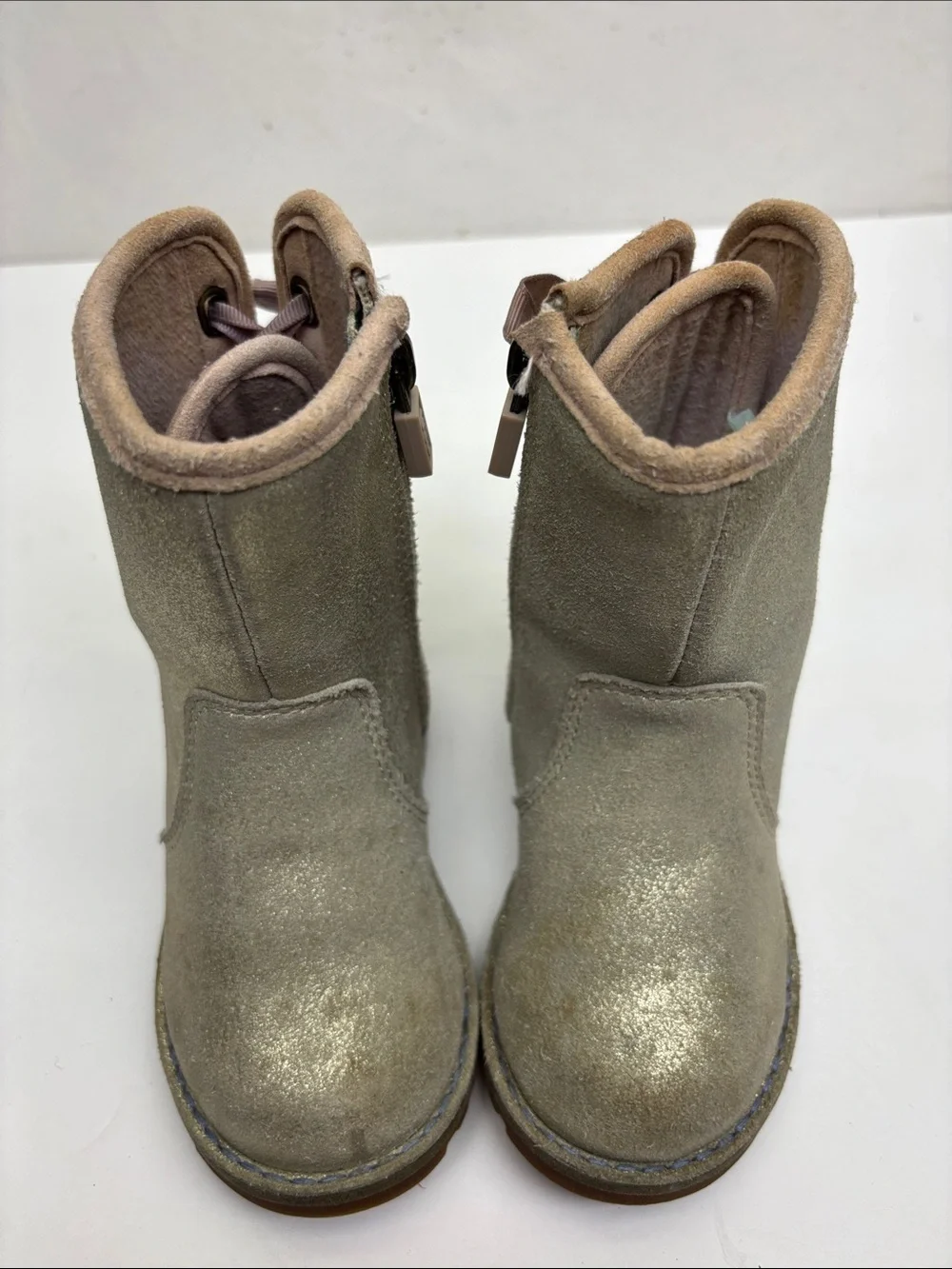 UGG item used